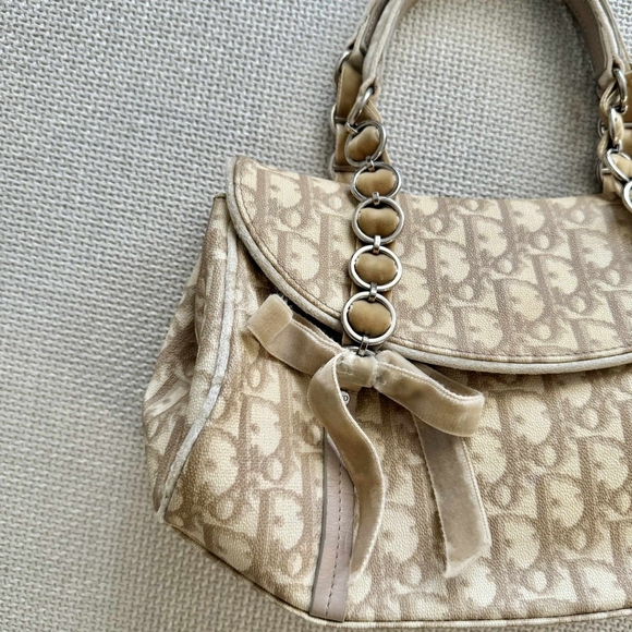 Dior Romantique Handbag - Picture 12 of 16